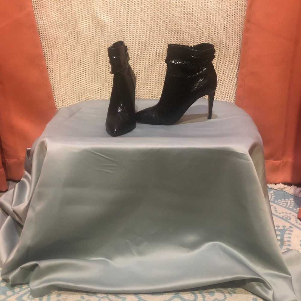 XOXO Black boots
